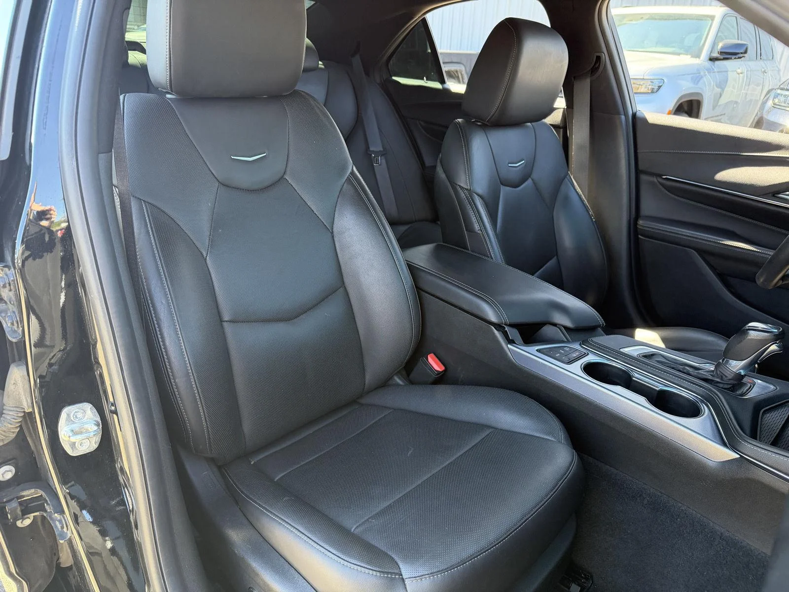 Used 2022 Black Raven Cadillac Premium Luxury image 21