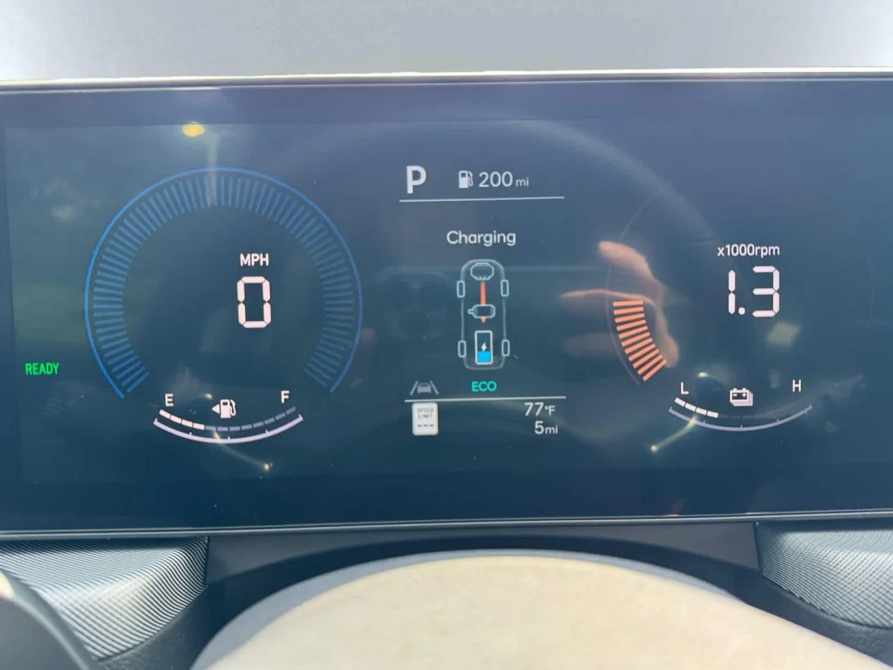 New 2026 Silver Hyundai SEL image 5