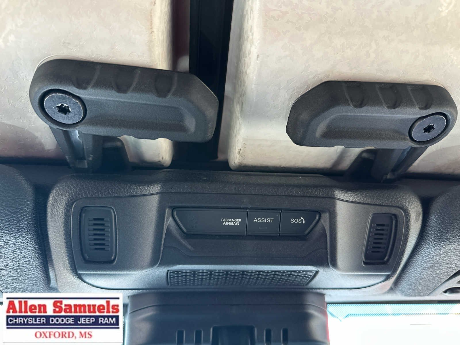 Certified Used 2025 Bright White Clearcoat Jeep Sahara image 32