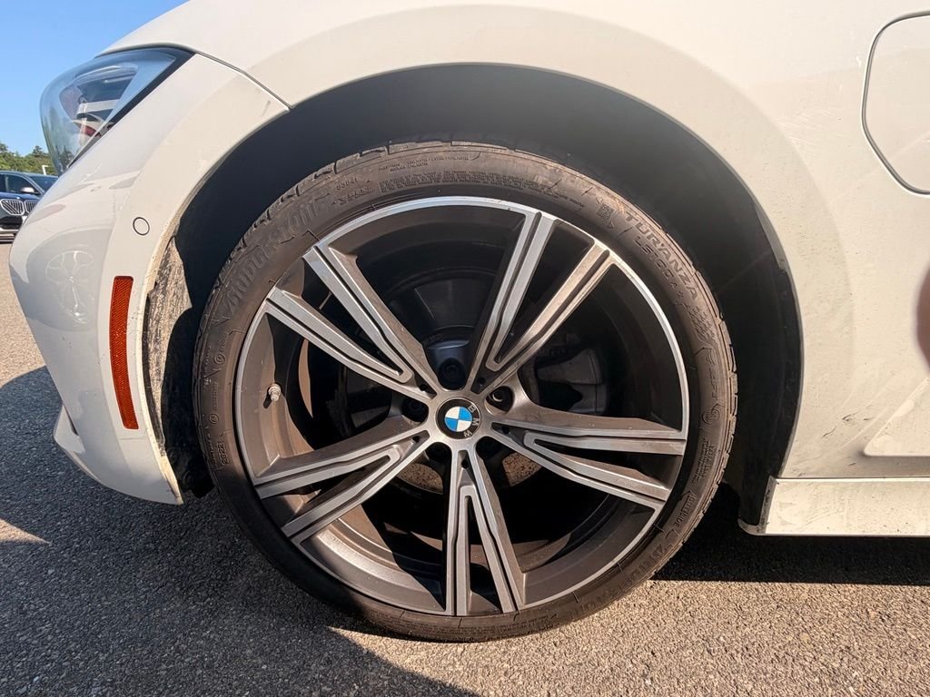 Used 2021 White BMW 330e iPerformance image 6
