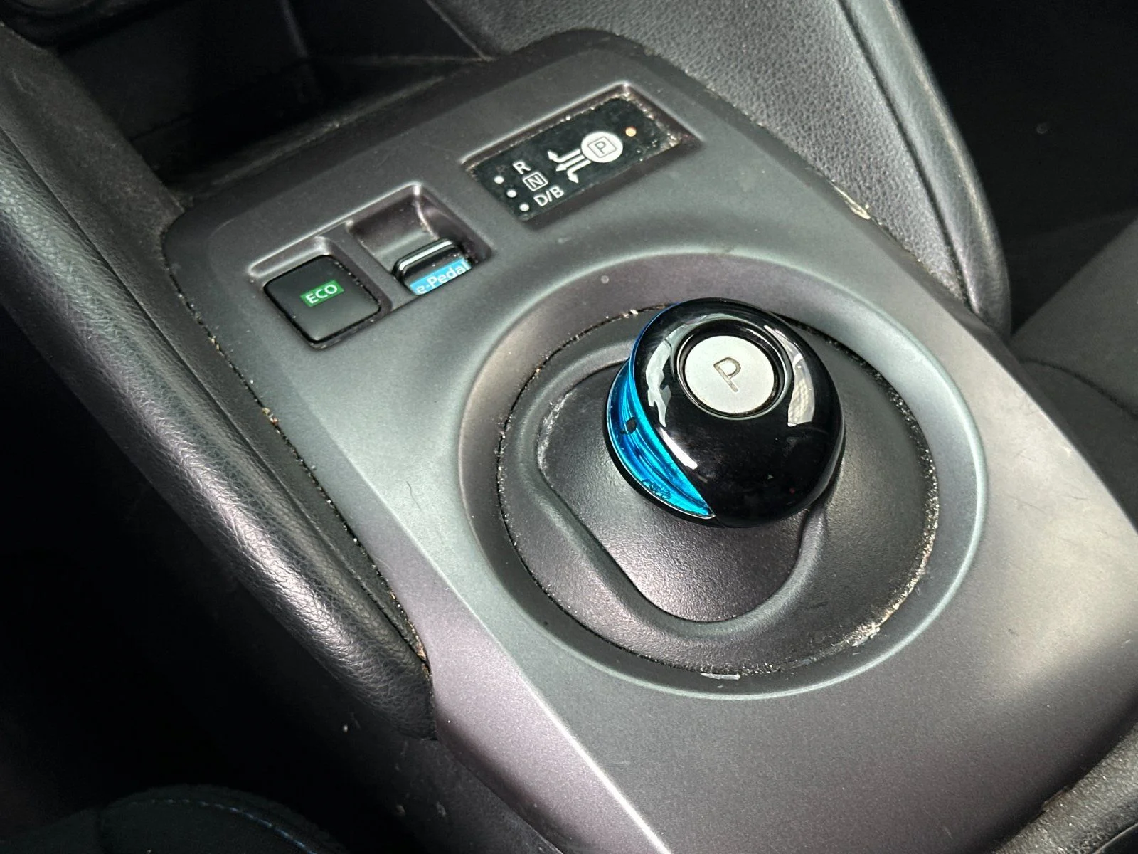 Used 2022 Super Black Nissan S image 19