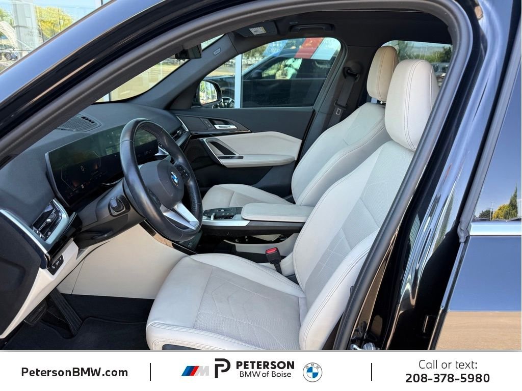 Used 2023 Black BMW xDrive28i image 13