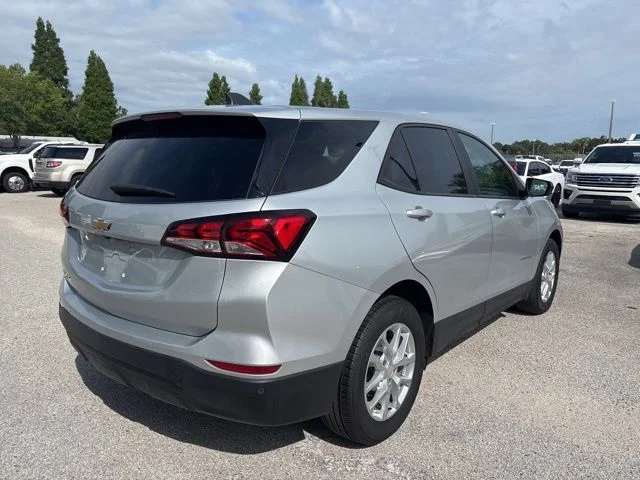Used 2022 Silver Chevrolet LS image 5
