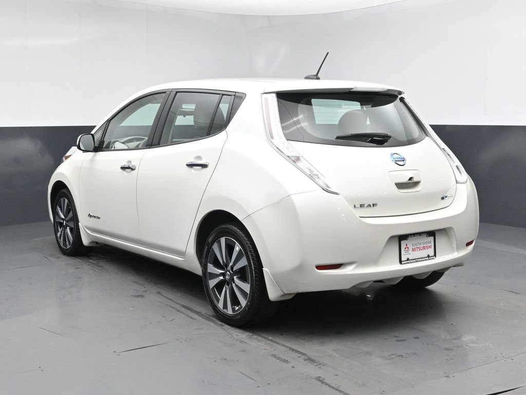 Used 2017 Nissan LEAF SV with VIN 1N4BZ0CP2HC302221 for sale in Freeport, NY