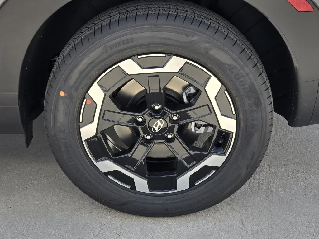 New 2027 Gray Hyundai SE image 5