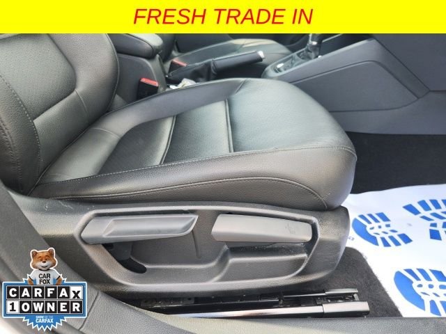 Used 2018 White Volkswagen 1.8T SE Sport image 23