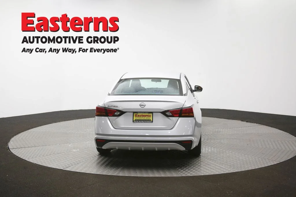Used 2023 Silver Nissan 2.5 S image 35