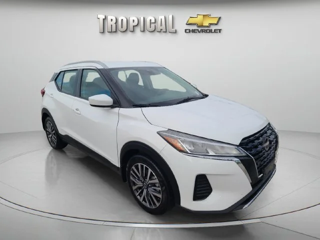 Used 2024 White Nissan SV image 7