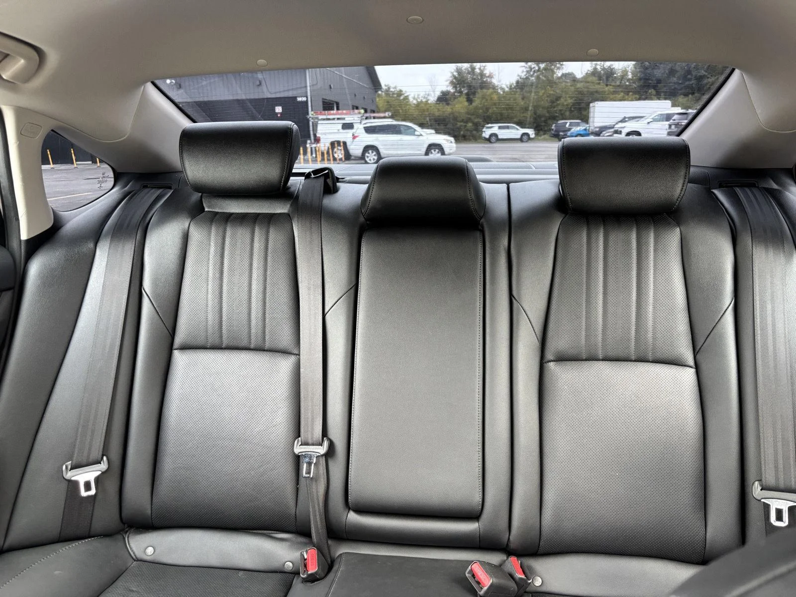 Used 2020 Platinum White Pearl Honda EX-L image 21