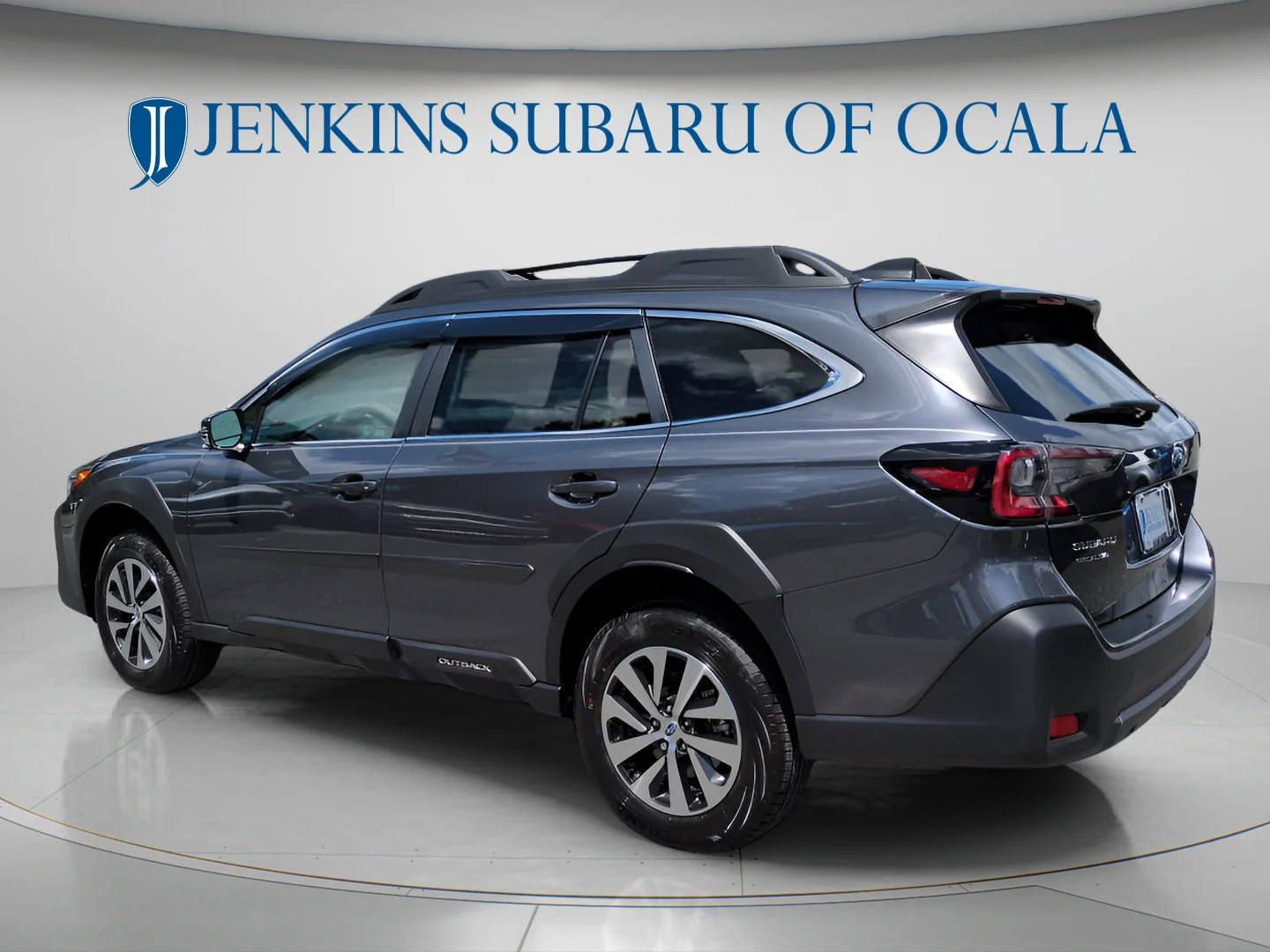 Used 2025 Magnetite Gray Metallic Subaru Premium image 5