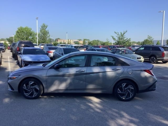 2025 Hyundai Elantra SEL - Photo 9