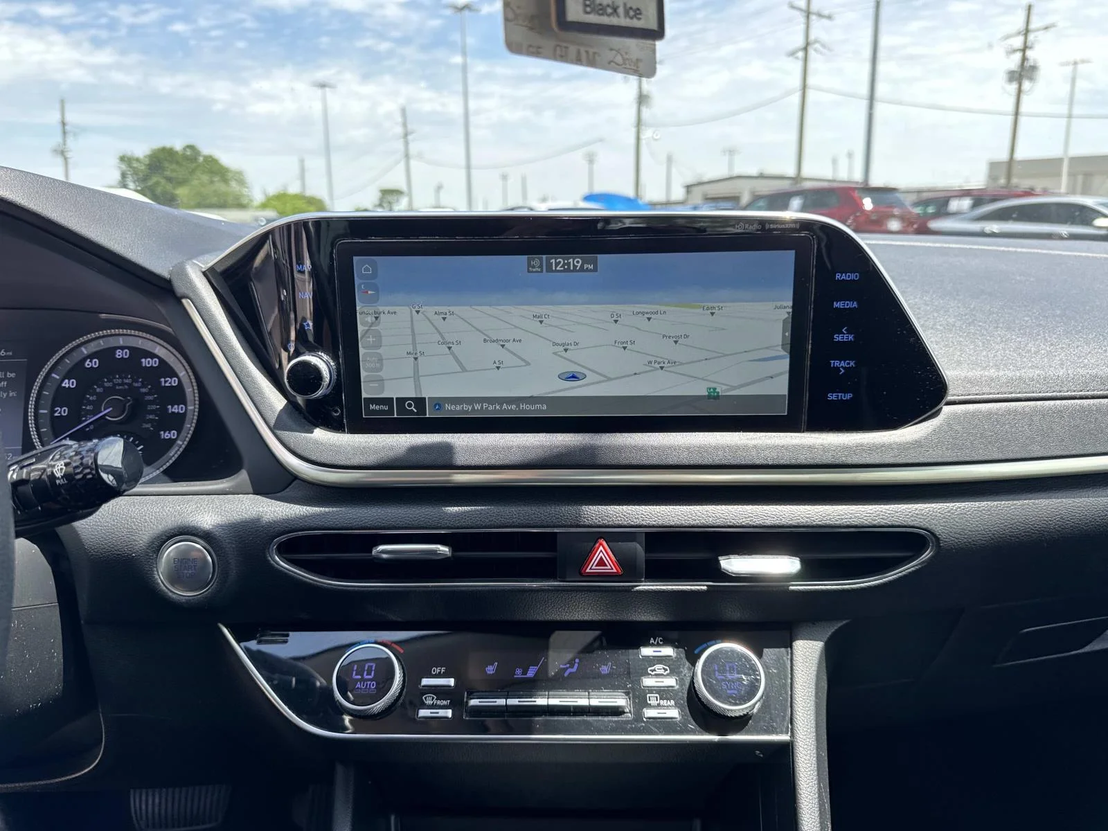 Used 2023 White Hyundai SEL image 24
