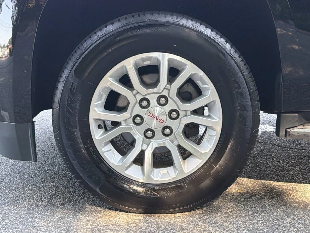 Used 2019 Black GMC SLT image 20