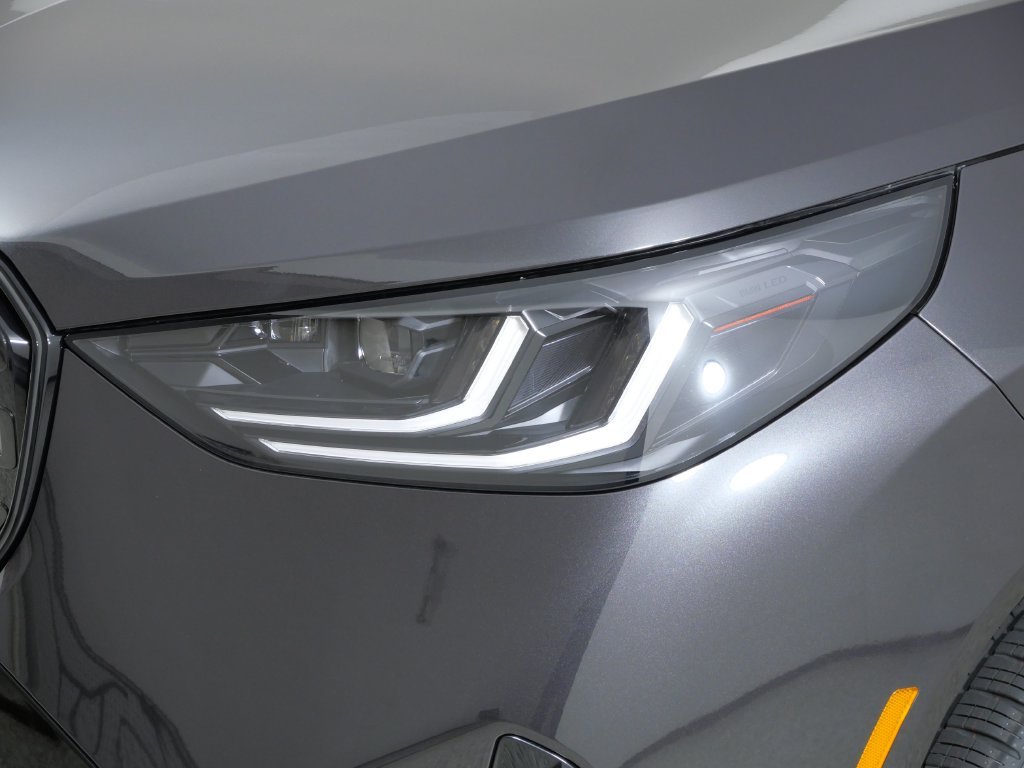 Used 2026 Gray BMW M50 xDrive image 4