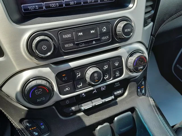 Used 2018 White GMC SLT image 22