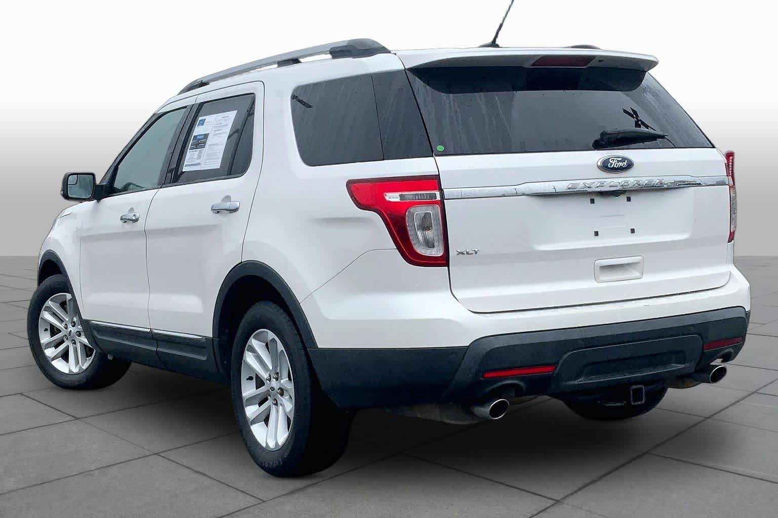 Used 2012 White Platinum Metallic Tri-coat Ford XLT image 11