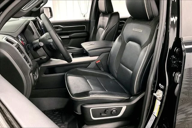 Used 2023 Diamond Black Crystal Pearlcoat Ram Laramie image 21