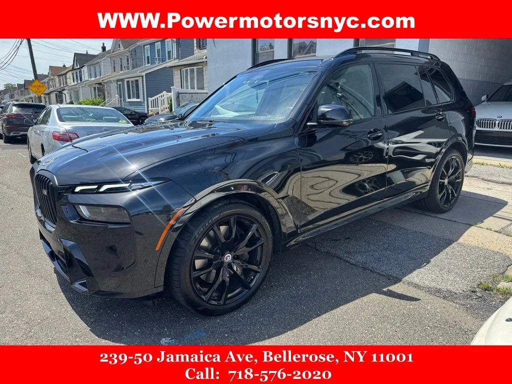 2023 BMW X7 M60i's photo