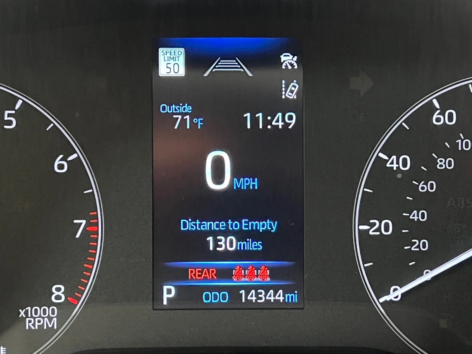 Used 2025 Ice Cap (040) Toyota SE image 13