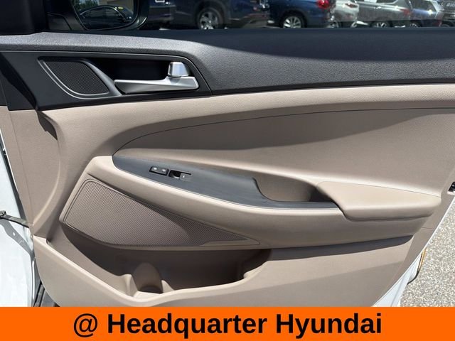 Used 2019 White Hyundai Value image 13