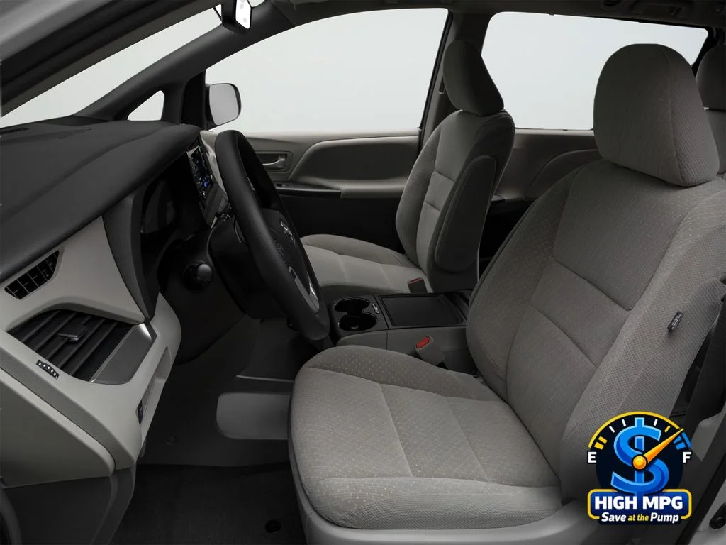 Used 2018 White Toyota LE image 13