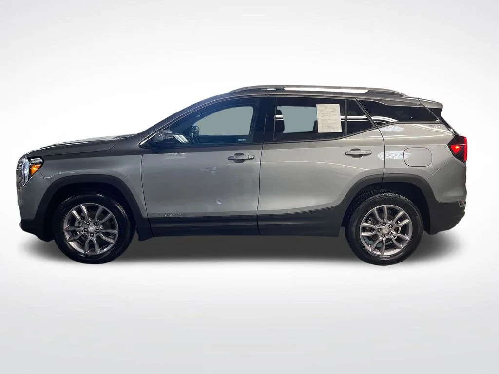 Used 2023 Silver GMC SLT image 2