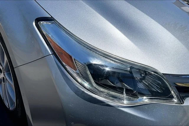 Used 2015 Silver Toyota Limited image 27