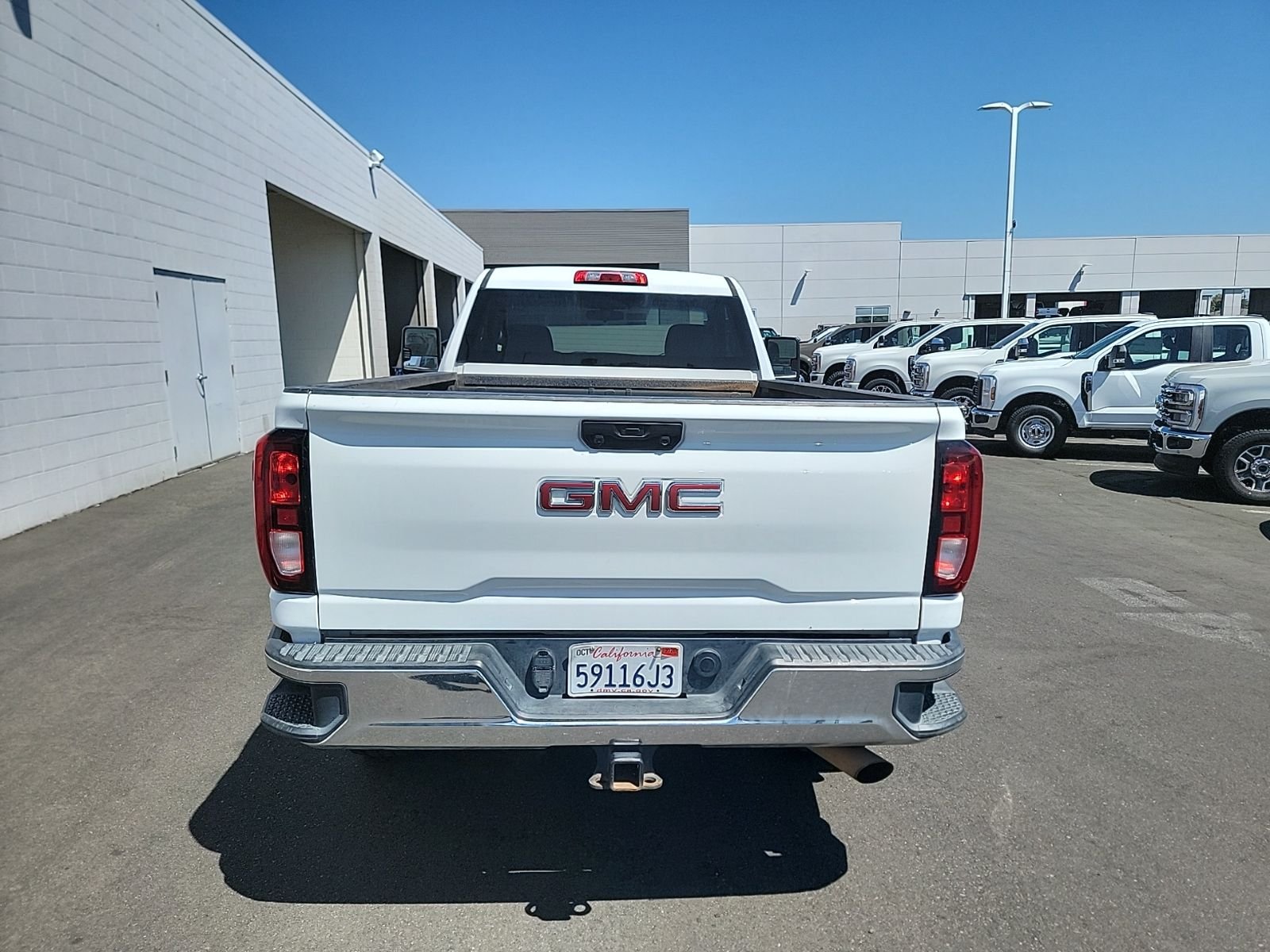 Used 2022 White GMC SLE image 2