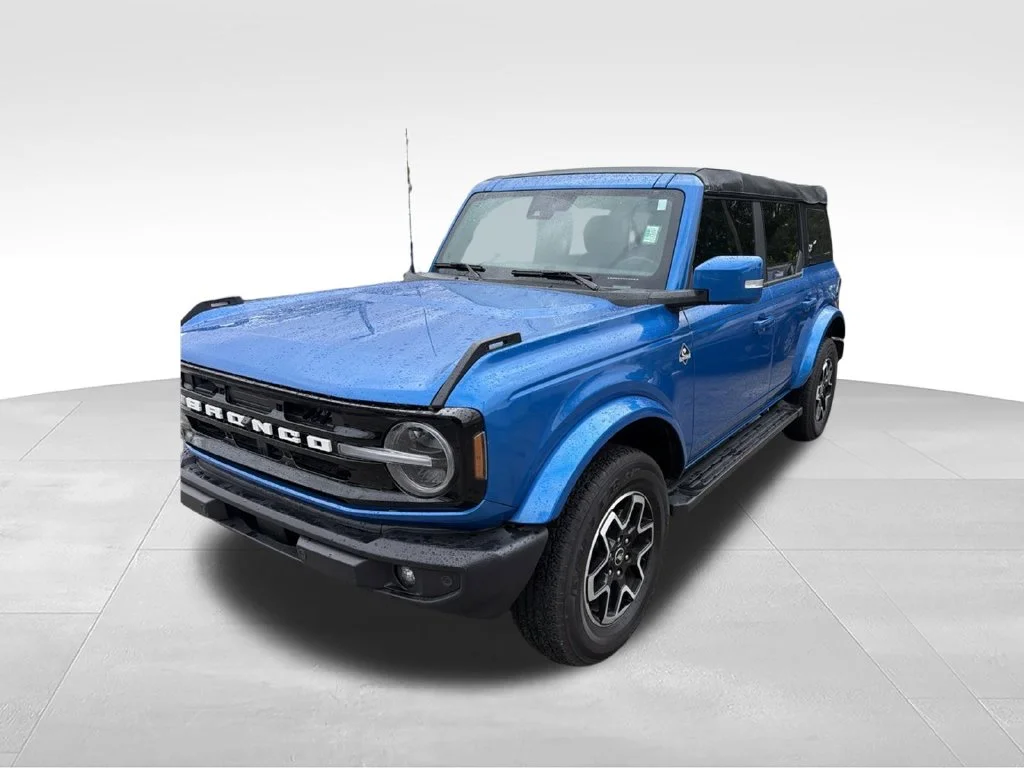 Used 2024 Blue Ford Outer Banks image 3
