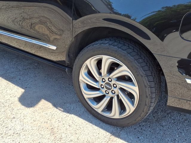 Used 2022 Black Lincoln Reserve L image 26