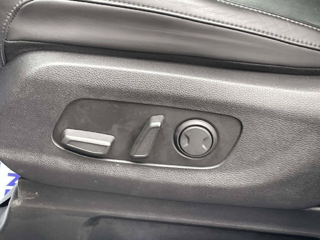 Used 2024 Blue Kia LX image 17