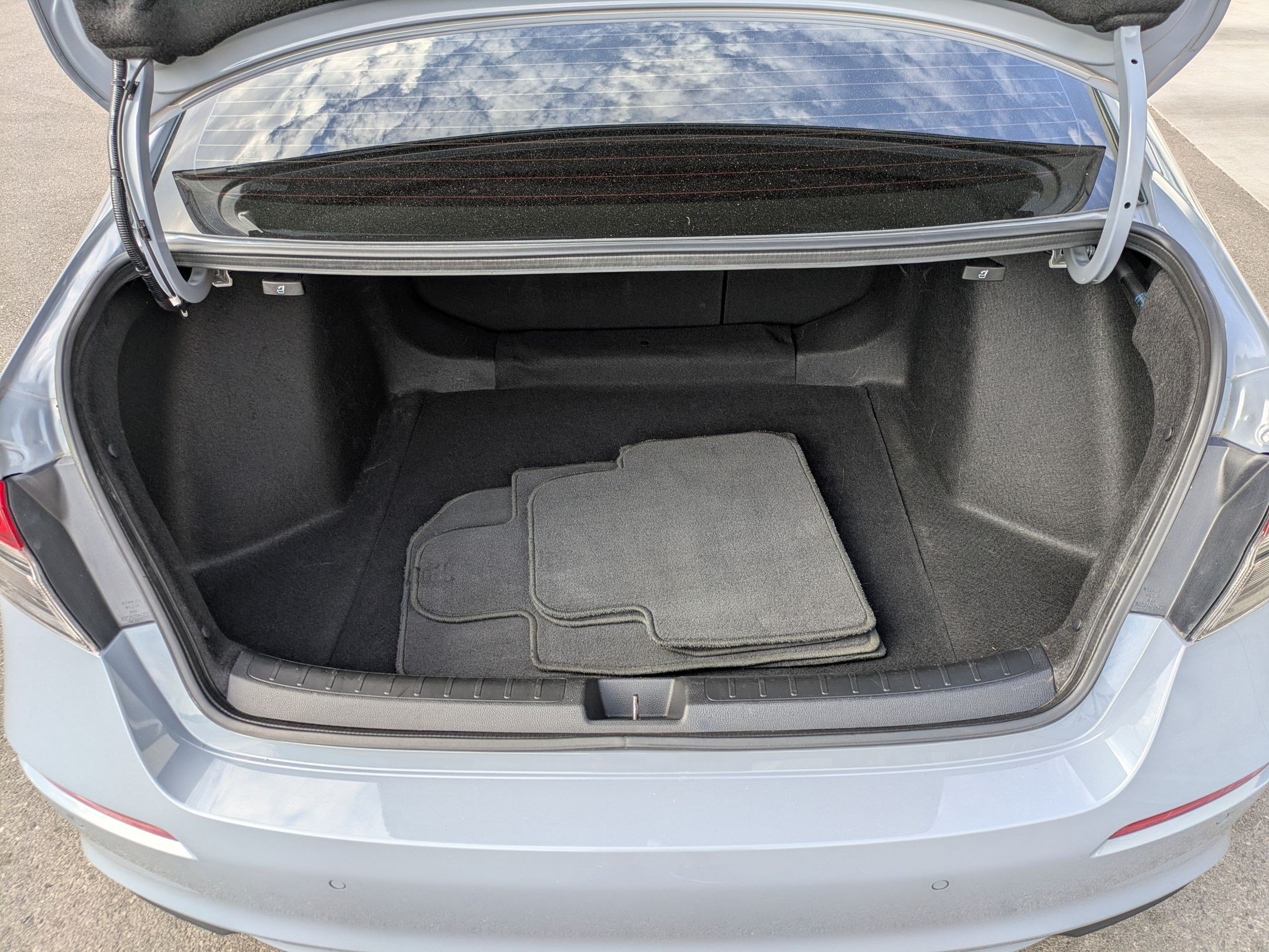 Used 2024 Sonic Gray Pearl Honda Touring image 31