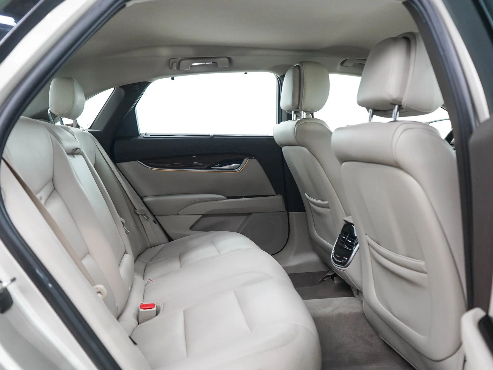 Used 2013 Silver Coast Metallic Cadillac Premium image 13