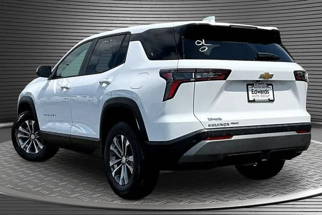 New 2027 Summit White Chevrolet LT image 3