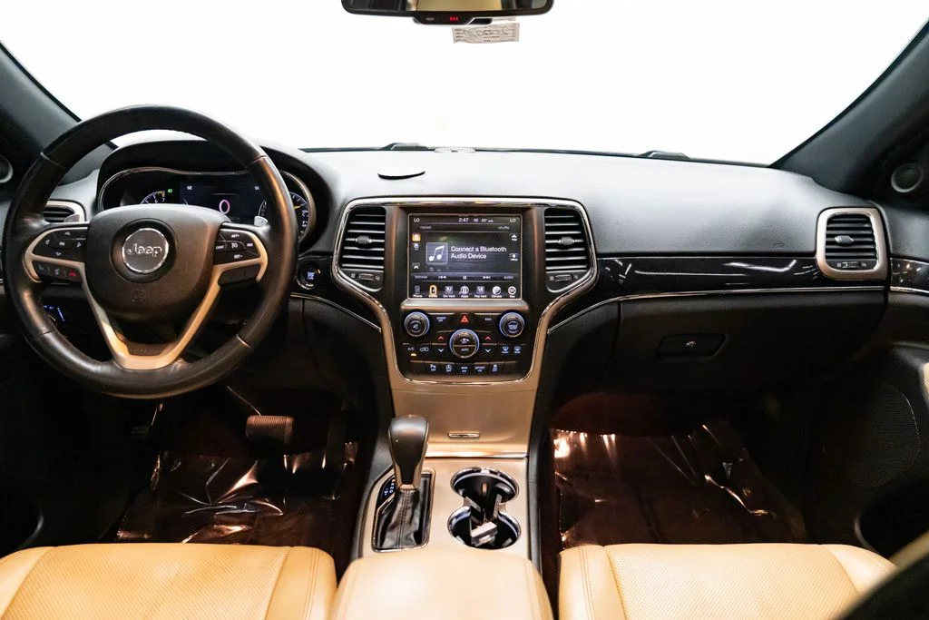 Used 2016 White Jeep Limited image 10