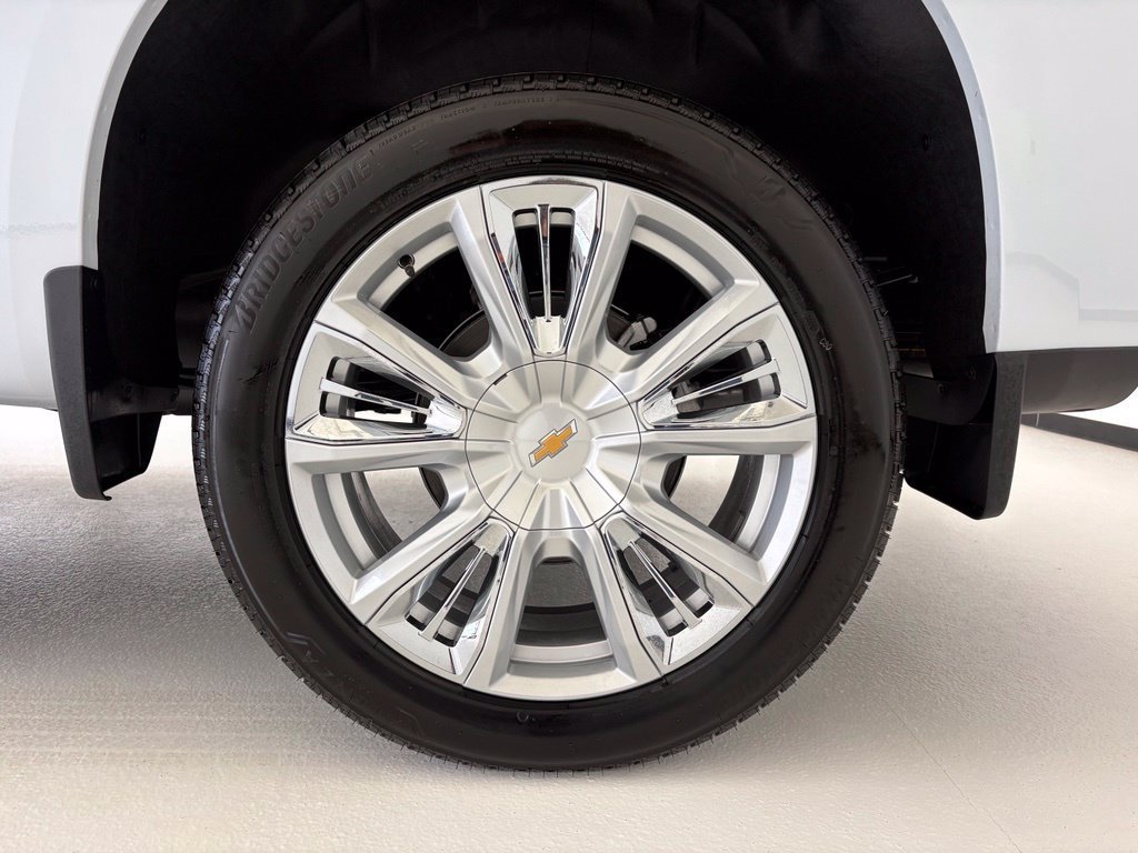 New 2026 Polar White Tricoat Chevrolet High Country image 23