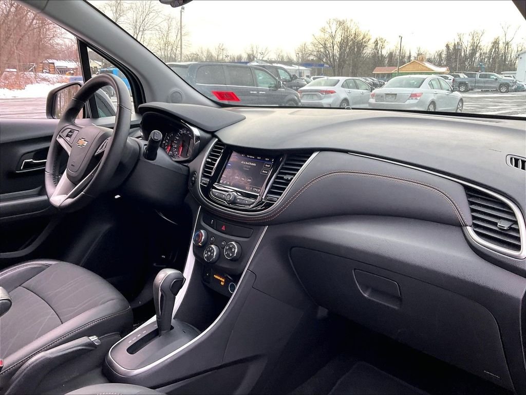 Used 2022 Black Chevrolet LT image 12