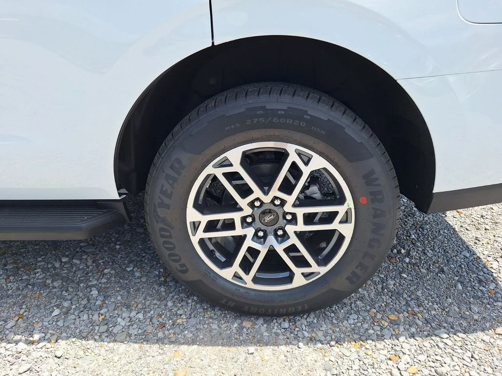 New 2026 Oxford White Ford Active image 23