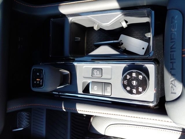New 2026 Boulder Gray Pearl / Super Black Two-tone Nissan Rock Creek® image 23