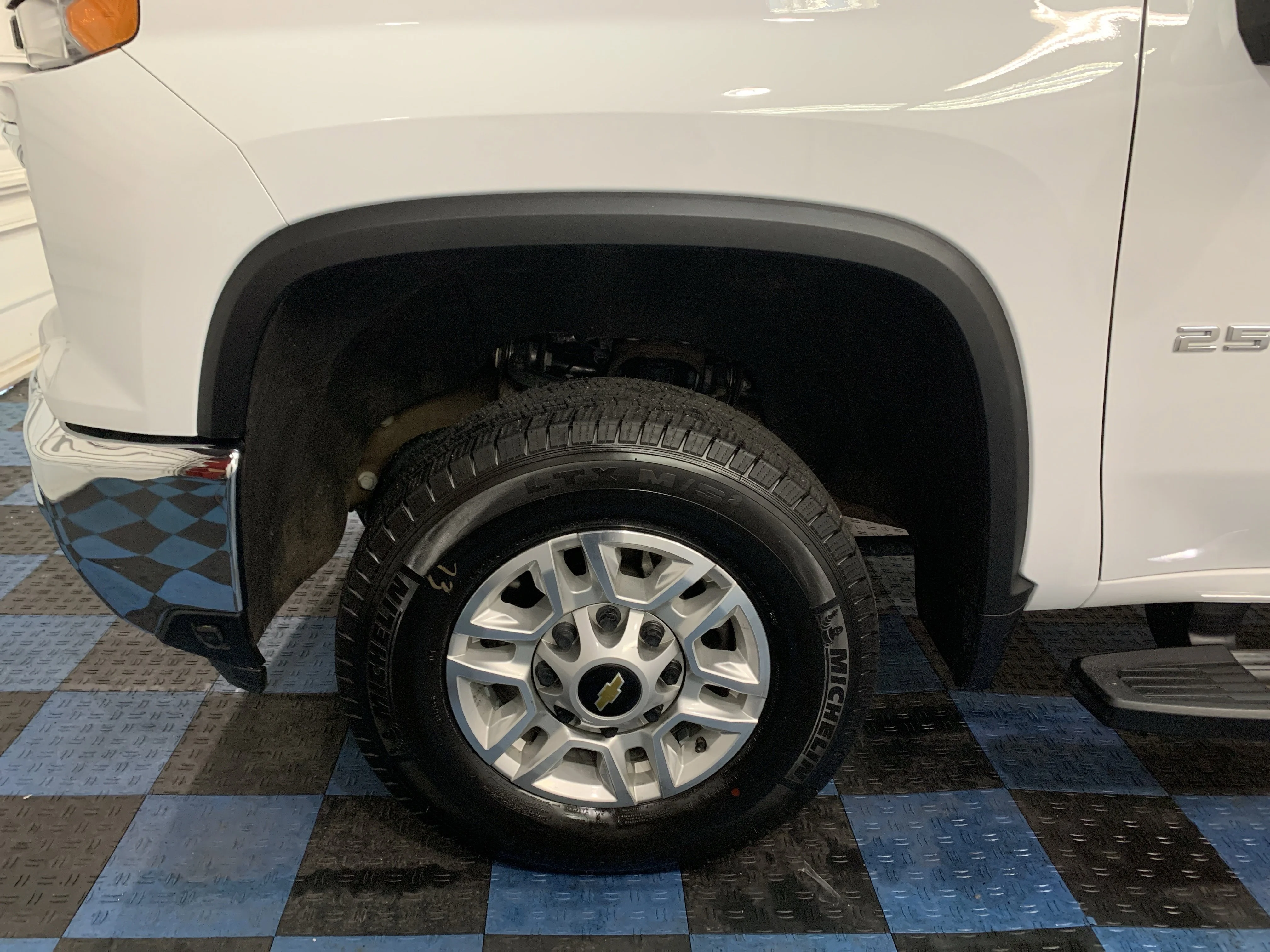 2024 Chevrolet Silverado 2500HD LT - Photo 9