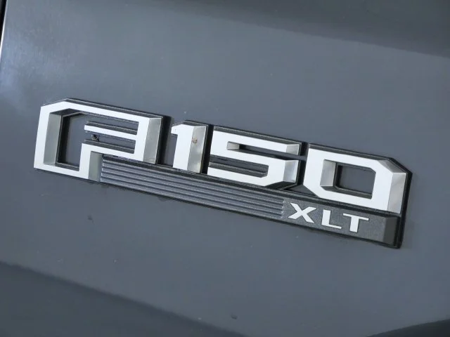 Used 2017 Gray Ford XLT image 10