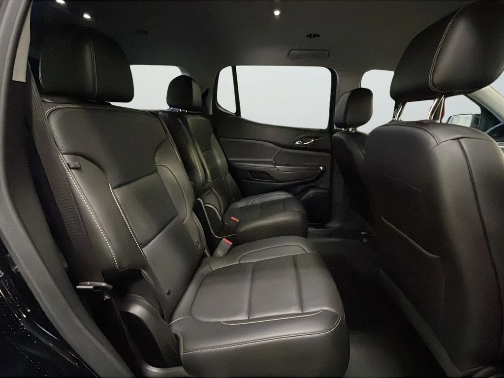 2023 GMC Acadia SLT - Photo 25