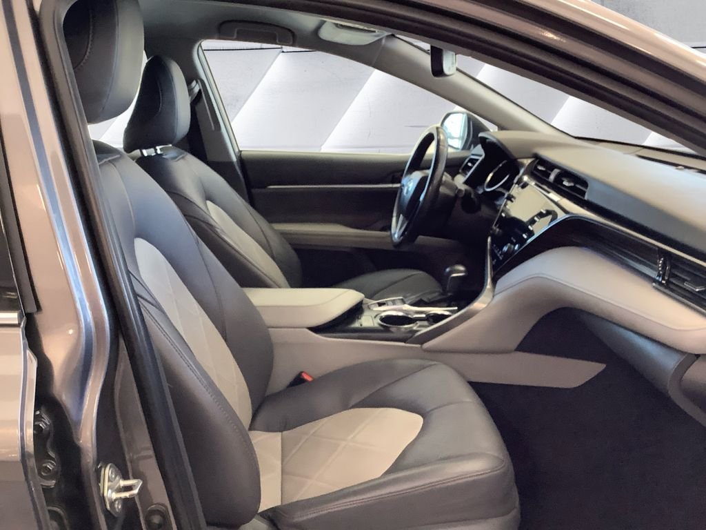 Used 2019 Gray Toyota XLE image 13