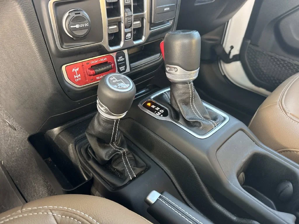 Used 2023 White Jeep Rubicon image 42