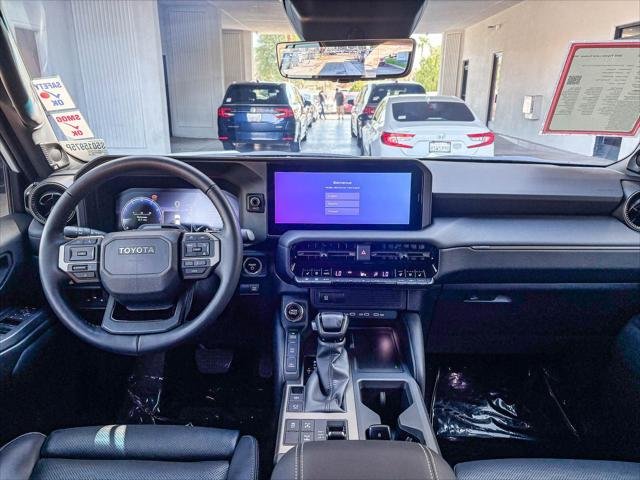 Certified Used 2025 WIND CHILL PEARL Toyota  image 14