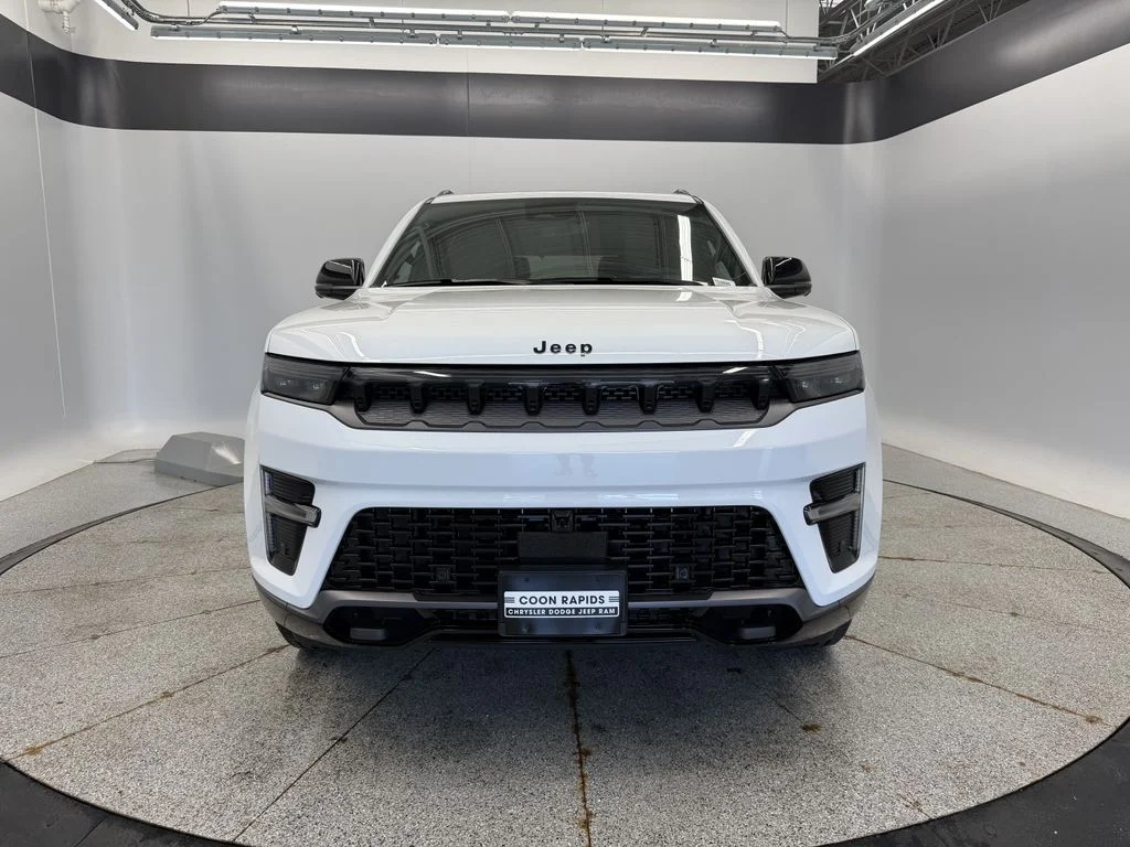 New 2026 Bright White Clear-Coat Exterior Paint Jeep Limited Altitude image 2