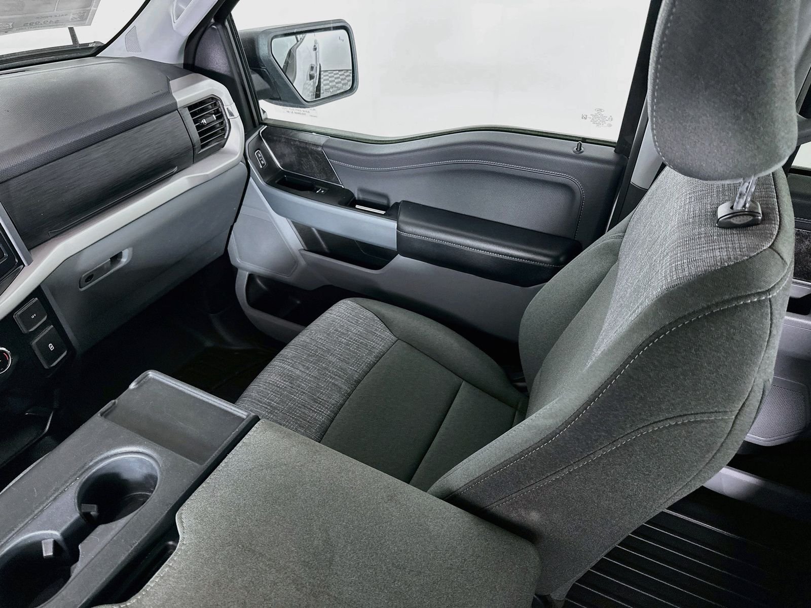 Used 2023 White Ford XL image 23