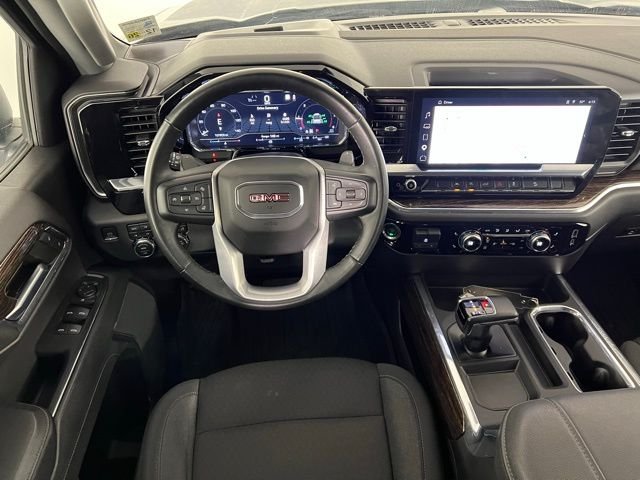 Used 2023 Silver GMC Elevation image 32