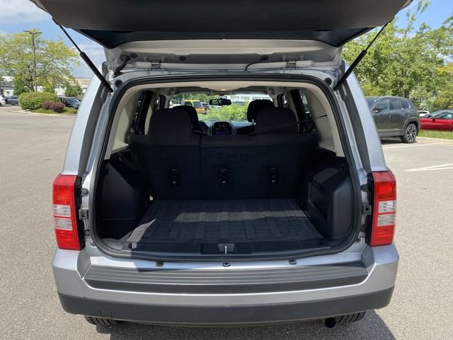 Used 2016 Silver Jeep Latitude image 24