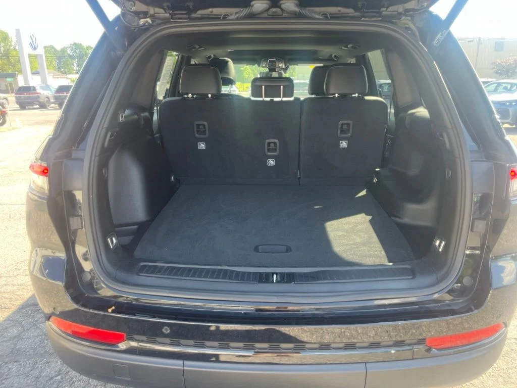 Used 2023 Black Jeep Altitude X image 14